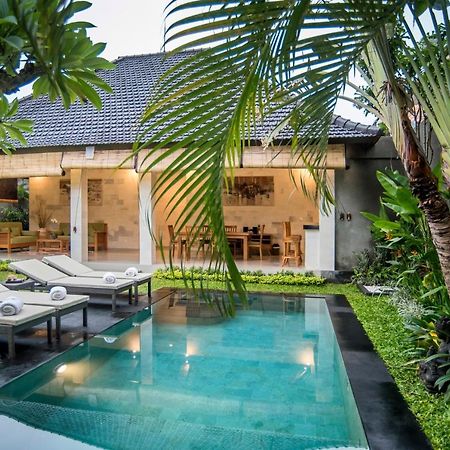 Sandi Agung Villa Bidadari スミニャック エクステリア 写真