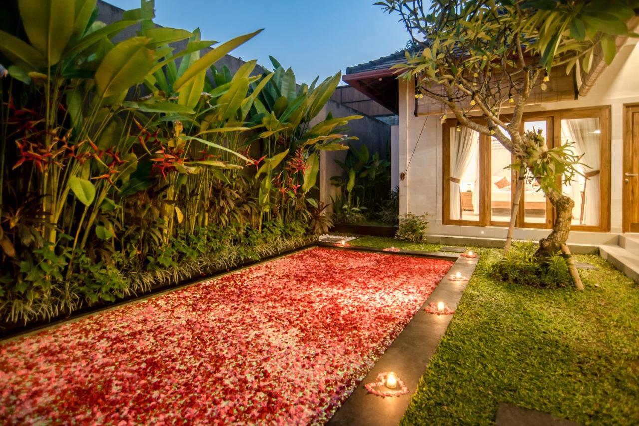 Sandi Agung Villa Bidadari スミニャック エクステリア 写真