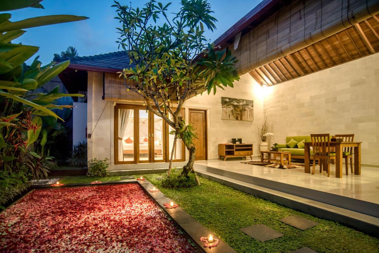 Sandi Agung Villa Bidadari スミニャック エクステリア 写真